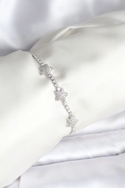 shopwave سوار نسائي من النحاس الفضي اللون مرصع بحجر الزركون من ماركة يلدز مود...