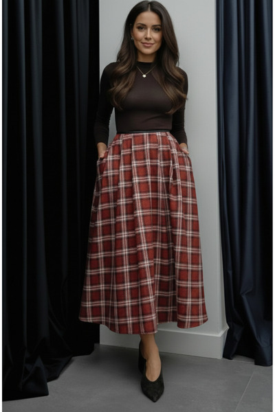 My Blog Fusta în carouri cu dungi din piele roșie - 4977