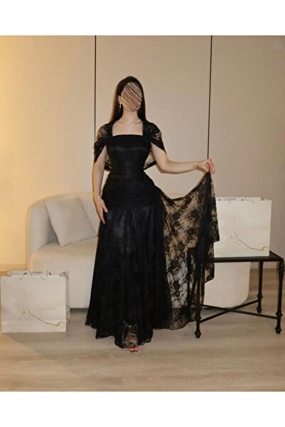 Star dresses فستان نسائي دانتيل بلون الاسود