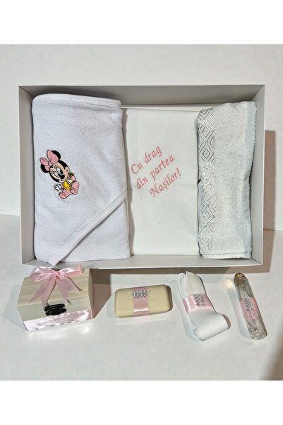 Botez Trusou Minnie Mouse , 7 piese, roz, in cutie, bumbac, cu mesajul "Cu dr...