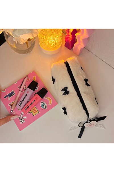 PİNKUE Черна плюшена чанта с панделка/чанта за грим/калъф за моливи