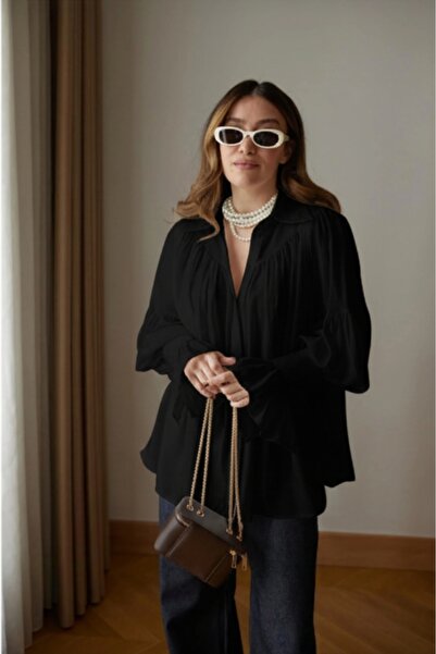 Askı Nişantaşı White Shirred and Sleeve Detailed Shirt