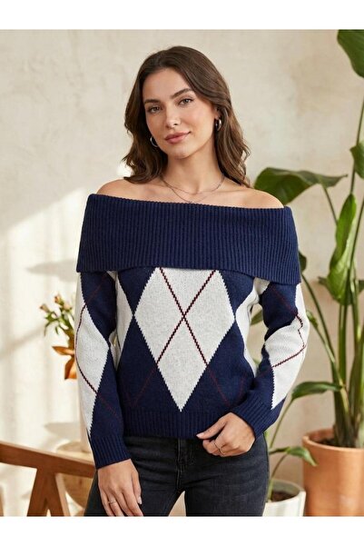 Zeravie Butik Women's Navy Blue and White Diamond Patterned Madon Collar Off-...