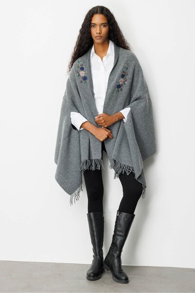 Desen Triko Women's Embroidered Collar, Sleeves Threaded Through, Large Wool ...