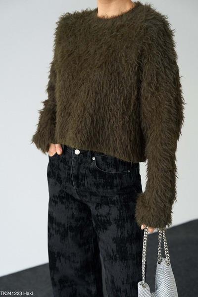 ibeeka Fuzzy Soft Touch Lightweight Crop Sweater Premium Product