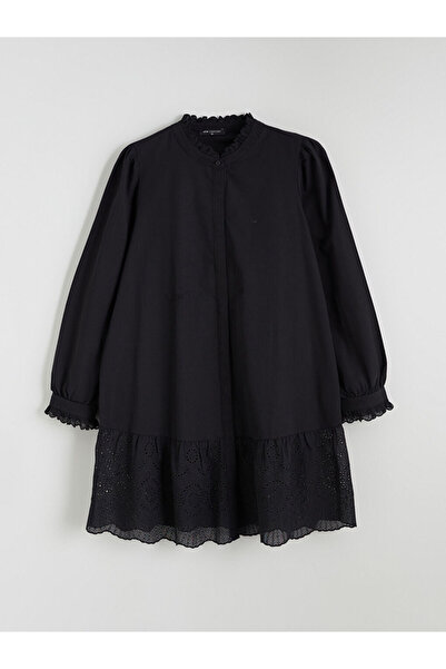 LC Waikiki Gülis Store'den Siyah Fırfırlı Hakim Yaka Kadın Gömlek Tunik