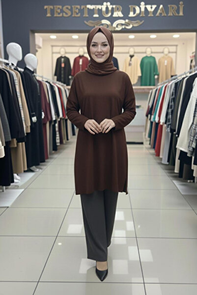 Tesettür Diyarı تونيك من قماش المودال مقاس كبير - بني