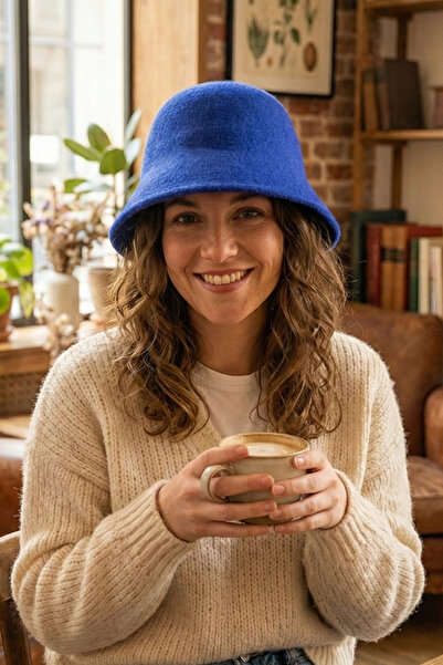 Kapin قبعة جنغلر من الصوف المصنوع من اللباد - أزرق بلون الكوبالت أزرق