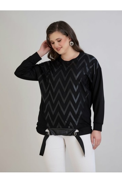 Te&Te بلوزة نسائية كبيرة الحجم من القماش الكريستالي بقطع قماش مخيطة معاً مع ن...