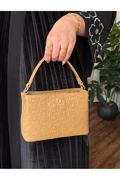 GGG Elegant, high-quality women's shoulder bag with all accessories