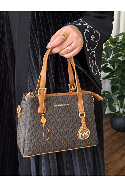 GGGG Elegant, high-quality women's shoulder bag with all accessories