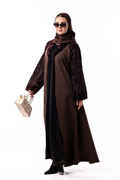 Hasnaa Abaya Dalia's winter abaya in brown