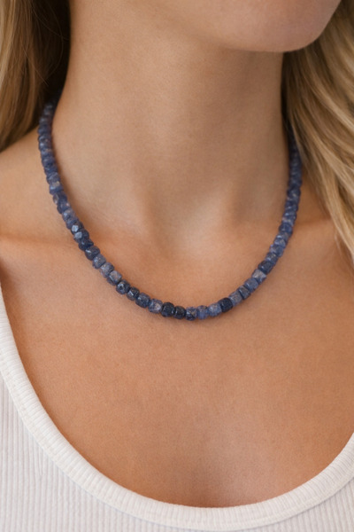 Lia Fail Kyanit Taşı Üst Kalite Kolye