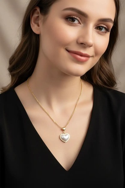 Clariss Çelik Zincir Gold Renk Bombeli Kalp Model Kadın Kolye