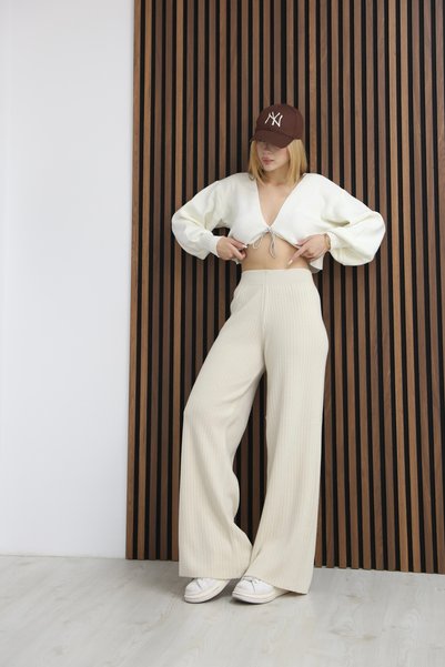 Leo Ferre Cream Women's Comfortable Fit Knitwear Pants Size 38/40
