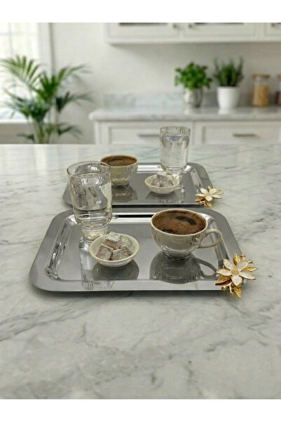 Fabrication Papatya Detailed Metal Presentation Tray Set of 2 – Gold and Silv...