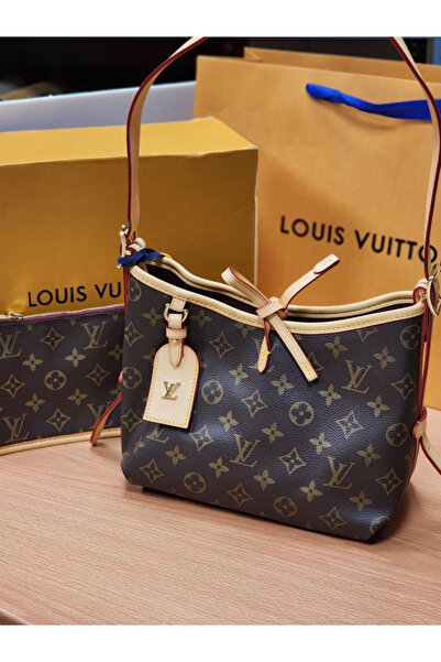 Mark Fairwhale Elegant, high-quality women's shoulder bag with all accessories