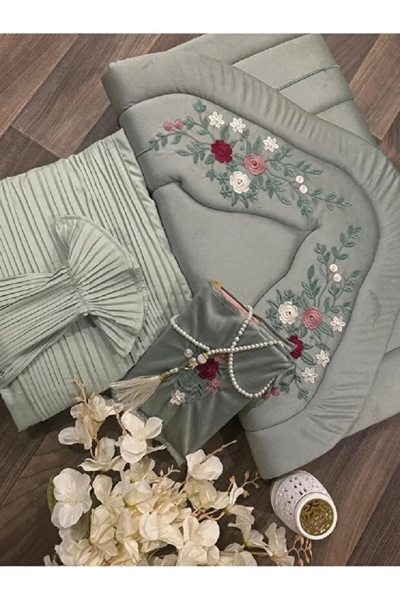 Gerenic Prayer mat with comfortable padded foam rug and Quran cover