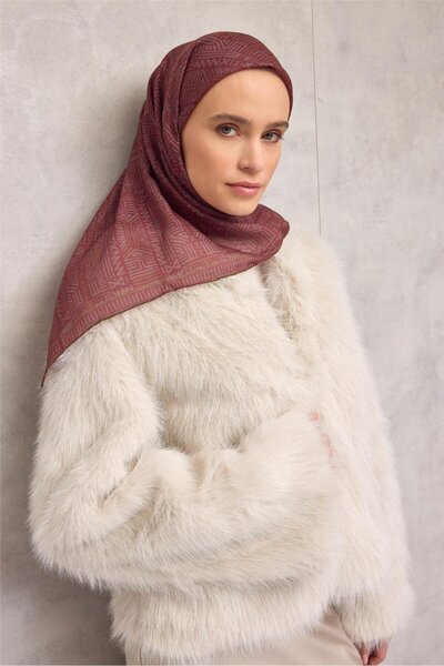 Silk Home وشاح ناعم من القطن والبوليستر بنمط هندسي بلون الكرز 90*90