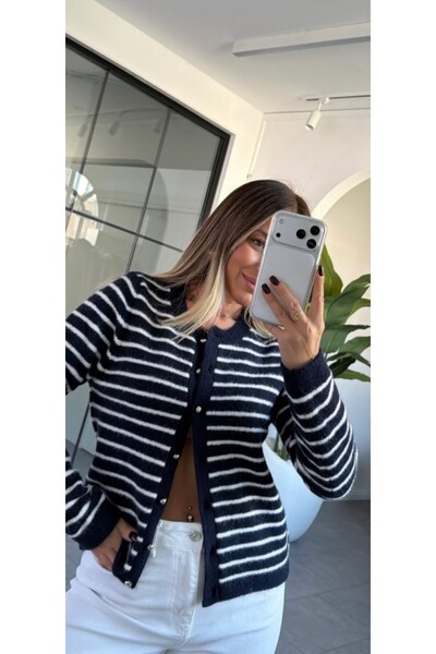 Nil's BUTİK Silver Color Buttoned Striped Standard Size Soft Cardigan