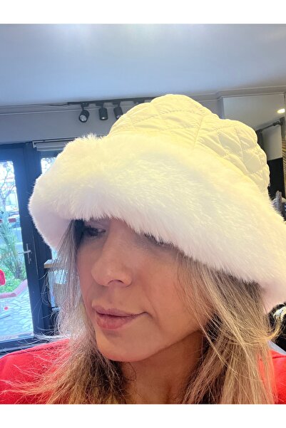 gozdeasutayaccessory Beige Quilted Fur Hat