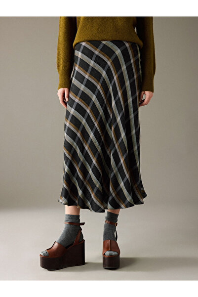 LC Waikiki Beli Zippered Ruffled Plaid Skirt