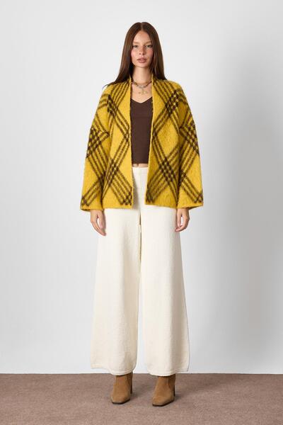 SHERIN Mustard Plaid Oversize Knit Cardigan