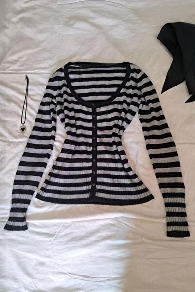 Karakedi Black Gray Striped Grunge Y2K Style Knitwear Cardigan