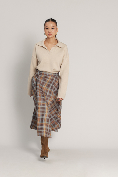 Nisan Пола с каре