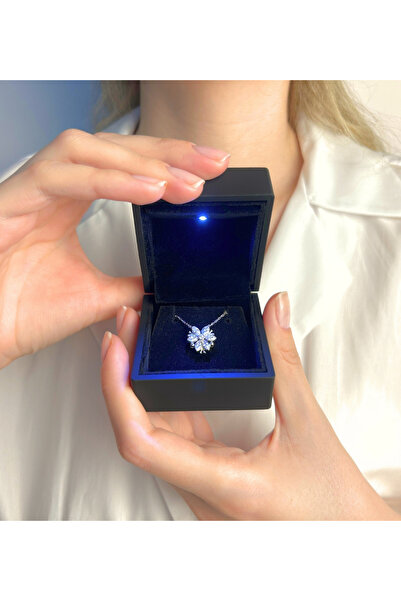 OGO SİLVER 925 Ayar Gümüş Beyaz Mıknatıslı Manolya Kolye