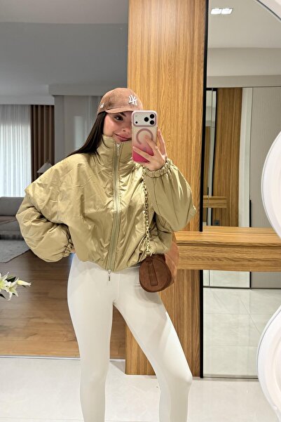 Gizem Ecemiş Berlin Haki Kısa Şişme Mont