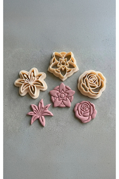 To Design Lab مجموعة قوالب من الطين البوليمرية ذات طابع الزهور مكونة من 3 قطع...