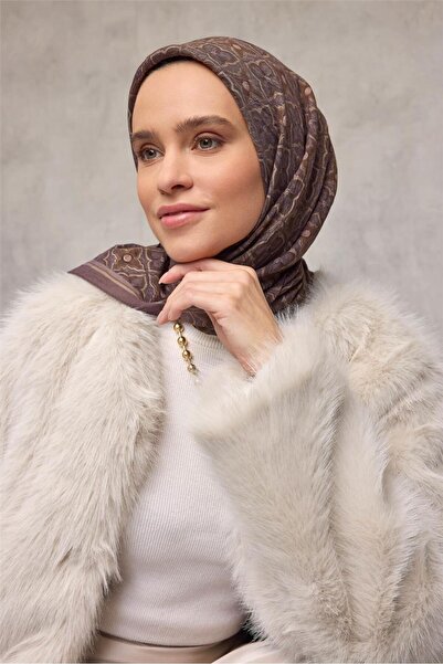 Silk Home وشاح فيسكوز فيلورا بنمط البرقوق الرمادي مع نقش البرسيم 90×90