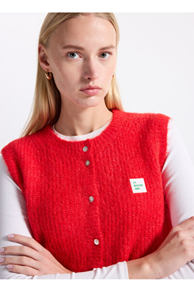 American Vintage Kırmızı Kadın Yuvarlak Yaka Standart Şişme Yelek EAST19MCH25...