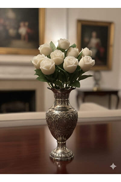 DAR AMALIA "Pure Whiteness" Bouquet – Roses That Never Fade (10 Roses)