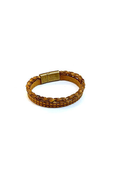 HER ŞEY NOTA www.herseynota.com Tan Textured Leather Men's Bracelet – Magneti...