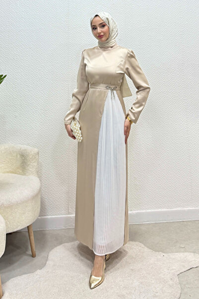 Tesettür Diyarı Rochie de seară din satin crep cu detaliu fundă cu henna - Crem