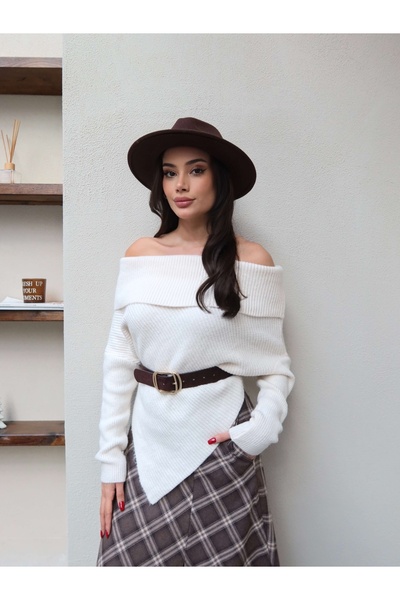 ESRAHELVACI Open Shoulder Asymmetrical Sweater