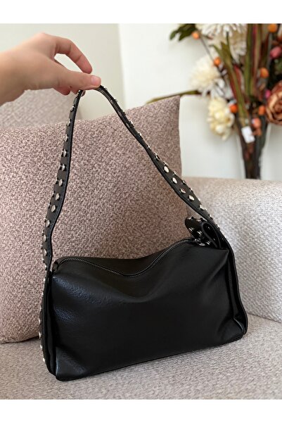 ALTUNAY Yumuşak Deri Görünümlü Zımba Detaylı Kadın Omuz Çantası Siyah