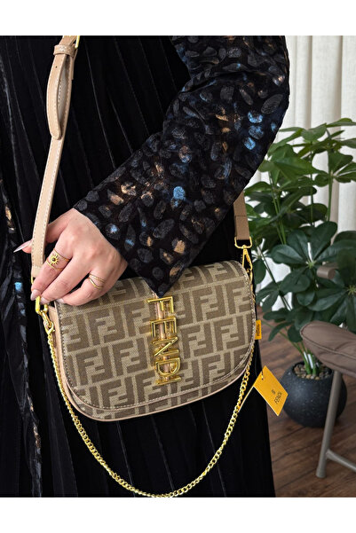 DDF Elegant, high-quality women's shoulder bag with all accessories