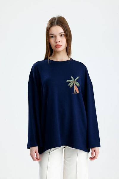 VOICTEC Oversized Modal Fabric Palm Printed Sweatshirt