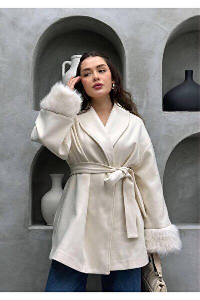 DEMOİSELLE Women's Fur Cuffed Short Cashmere Coat