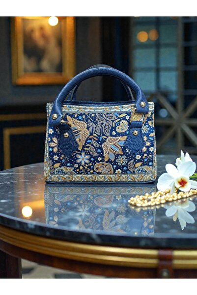 KAYA GİFT AND BAG KARE ÇANTA