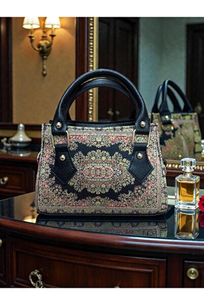 KAYA GİFT AND BAG KARE ÇANTA