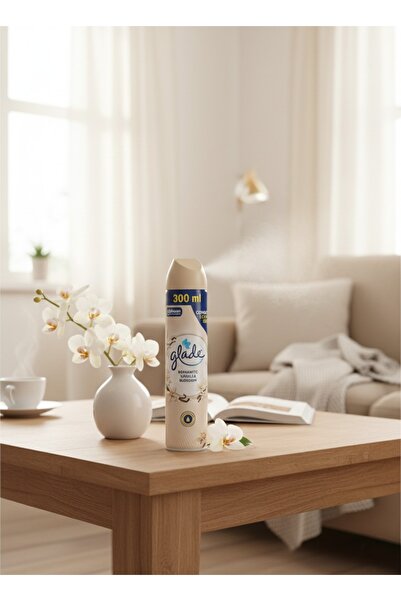 Glade Air freshener Spray Romantic Vanilla Blossom, 300 ml