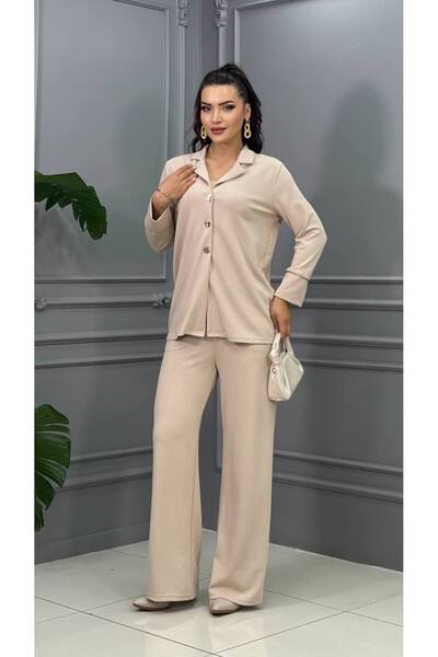 Cannes طقم نينا الذهبي ذو الأزرار البيج المزدوجة