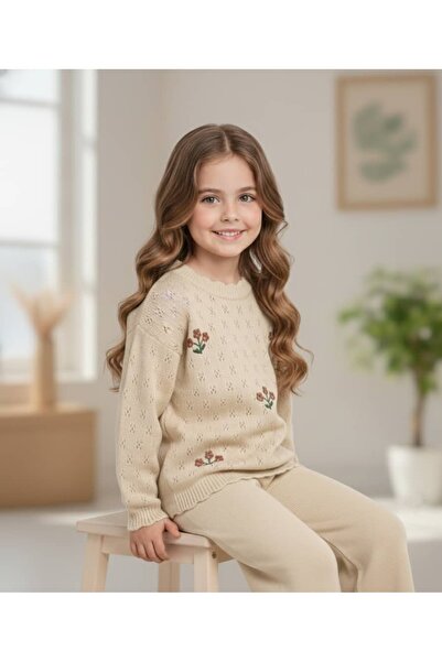 Elidabutik طقم تريكو كريمي مطرز بالبابونج