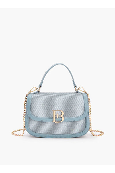 Flora Bella by Shoexpress حقيبة كروسبودي مزينة بشعار وحزام سلسلة - ارتفاع 15 ...