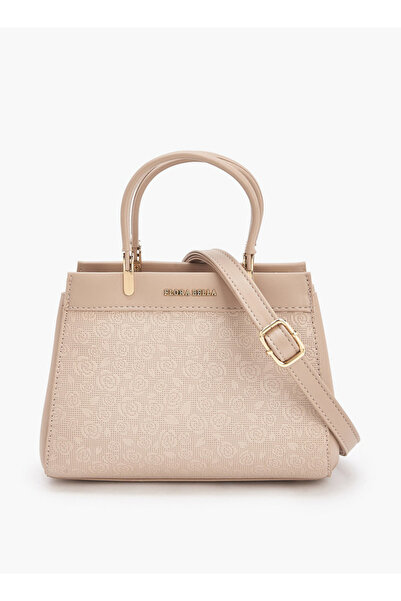 Flora Bella by Shoexpress حقيبة يد مزينة بشعار بارز مع حزام قابل للفصل - ارتف...