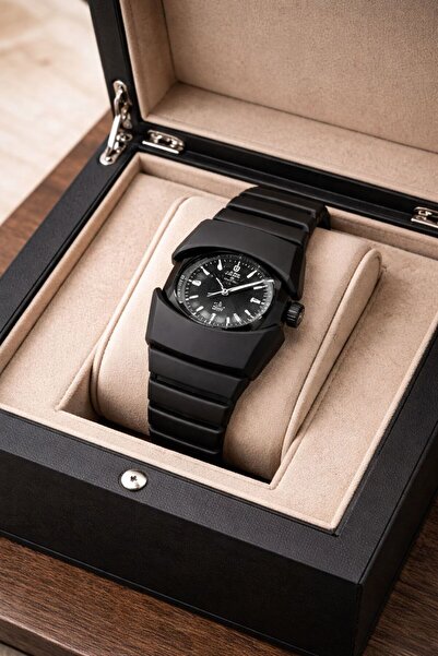 T-GOER PLASTİK CARBON ERKEK KOL SAATİ